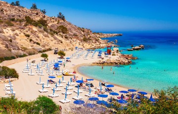 "Discover Cyprus's Beauty and Luxury: 10 Must-See Attractions and Experiences"