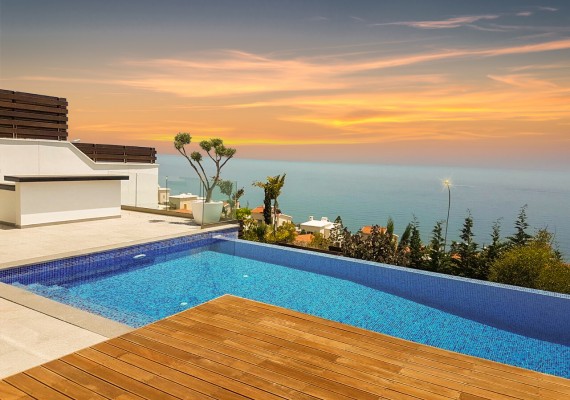 Sea Gallery Luxury Villa 