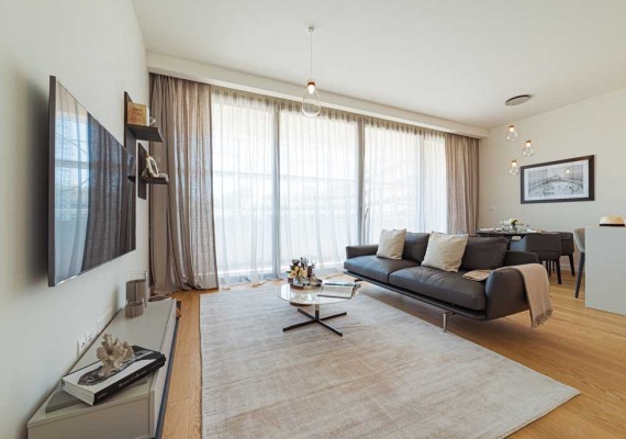 Classy 2-Bedroom Luxurious Apartment with Sea and Mountain Views in Limassol